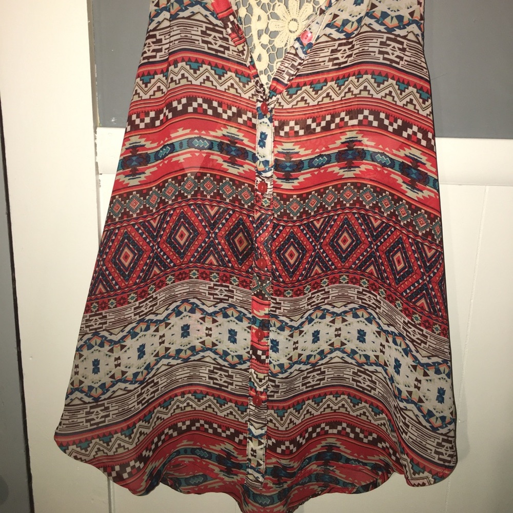 Cute top🌻 - Picture 2 of 2